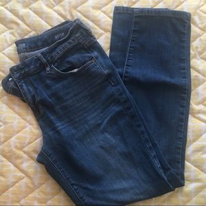 A. N. A. SKINNY JEANS 👖